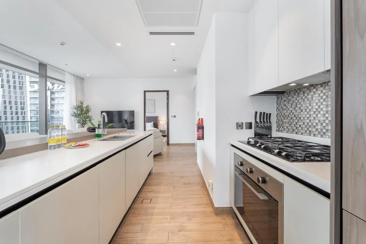 Stylish 2Br Escape For 6 In The Heart Of Dubai Marina Apartment