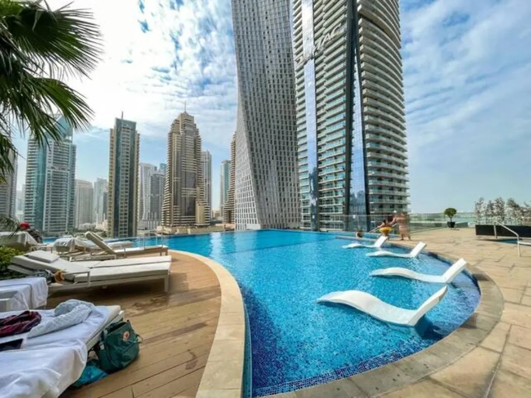 Stylish 2Br Escape For 6 In The Heart Of Dubai Marina Apartment